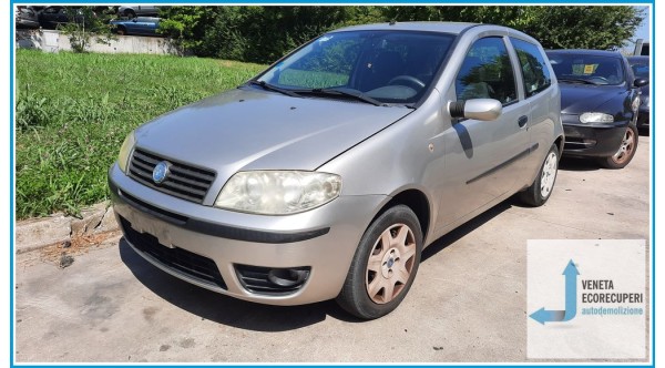 FIAT PUNTO 1N/1P del 2003 parti usate e ricambi - Tipo Motore 188A4000
