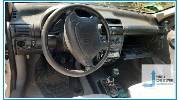 OPEL CORSA S93 del 1997 parti usate e ricambi - Tipo Motore X10XE
