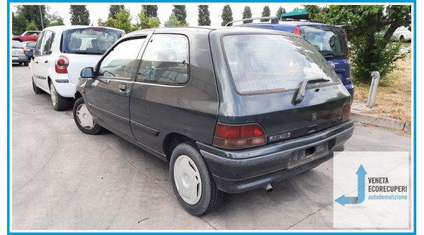 RENAULT Clio 1a Serie del 1992 parti usate e ricambi - Tipo Motore E7FD7