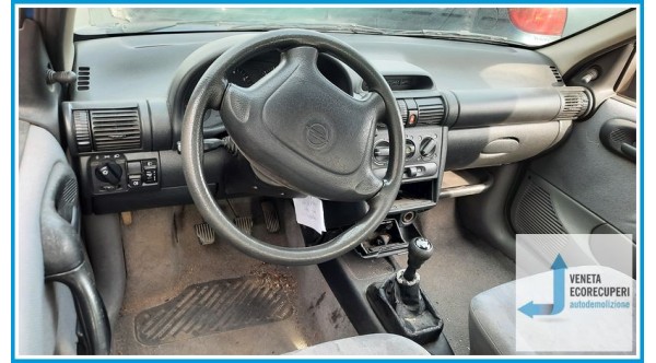 OPEL CORSA S93 del 1998 parti usate e ricambi - Tipo Motore X10XE