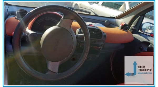 SMART FORTWO A/C450 del 2001 parti usate e ricambi - Tipo Motore 13