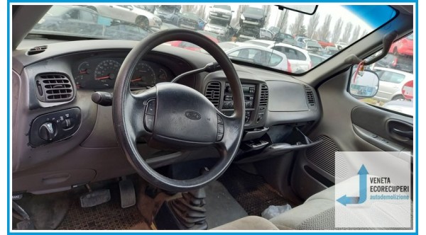 FORD F-150 10a Serie del 2004 parti usate e ricambi - Tipo Motore V846L