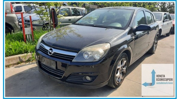 OPEL ASTRA A04 del 2005 parti usate e ricambi