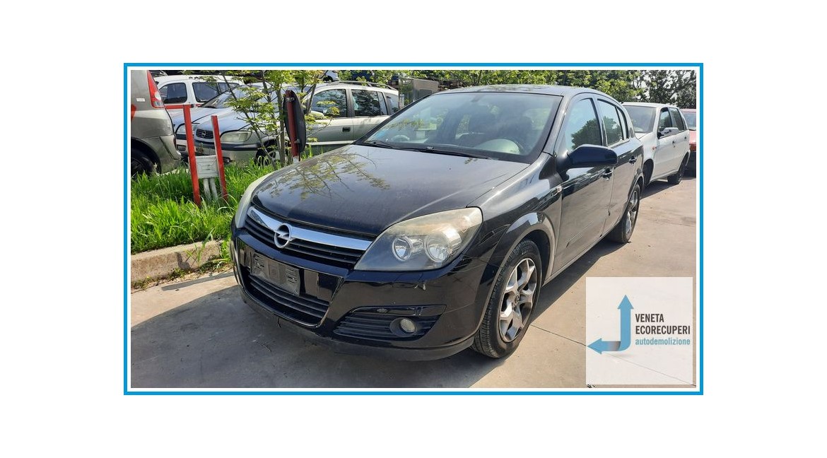 OPEL ASTRA A04 del 2005 parti usate e ricambi