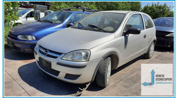 OPEL CORSA X01 del 2005 parti usate e ricambi - Tipo Motore Z10XEP