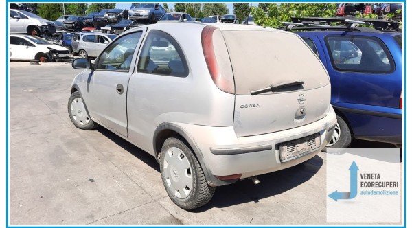 OPEL CORSA X01 del 2005 parti usate e ricambi - Tipo Motore Z10XEP