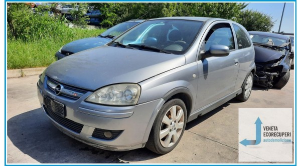 OPEL CORSA X01 del 2006 parti usate e ricambi - Tipo Motore Z13DT