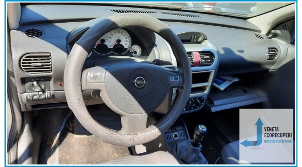 OPEL CORSA X01 del 2006 parti usate e ricambi - Tipo Motore Z13DT