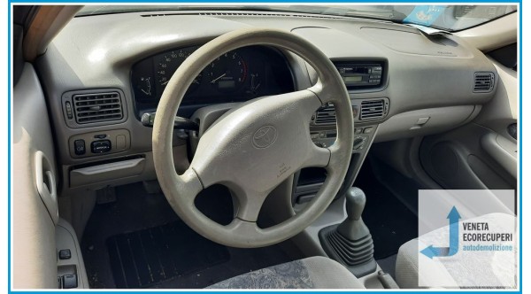 TOYOTA CARINA E del 1999 parti usate e ricambi - Tipo Motore 4EFE