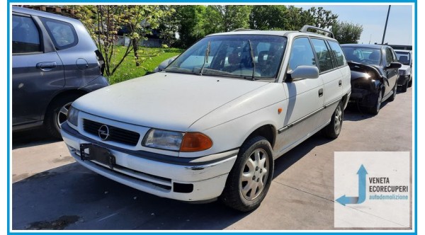 OPEL ASTRA T92 del 1997 parti usate e ricambi - Tipo Motore X18XE