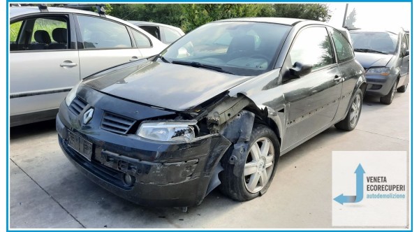 RENAULT MEGANE 2a Serie del 2003 parti usate e ricambi - Tipo Motore K9KF7