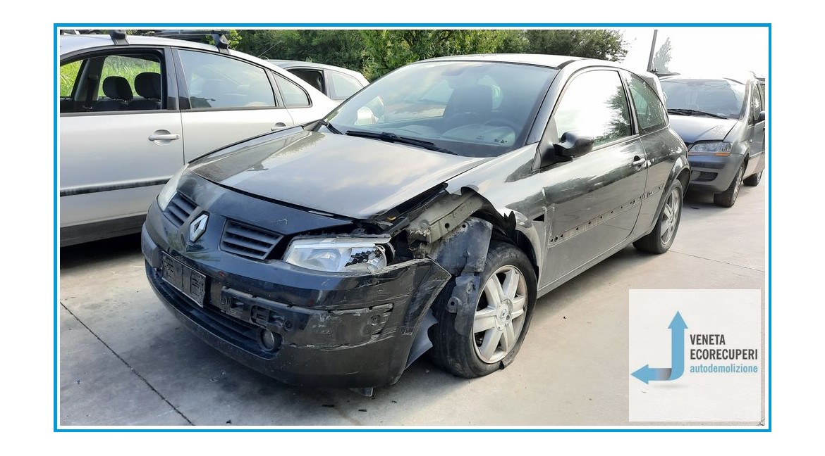 RENAULT MEGANE 2a Serie del 2003 parti usate e ricambi - Tipo Motore K9KF7