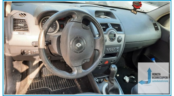 RENAULT MEGANE 2a Serie del 2003 parti usate e ricambi - Tipo Motore K9KF7
