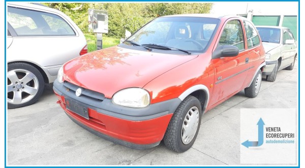 OPEL CORSA S93 del 1996 parti usate e ricambi