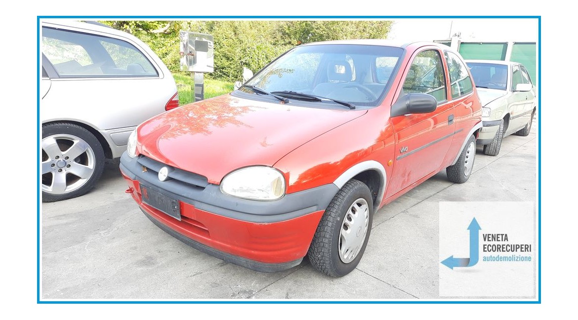 OPEL CORSA S93 del 1996 parti usate e ricambi