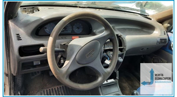 FIAT PUNTO 1a Serie del 1999 parti usate e ricambi - Tipo Motore 176B4000