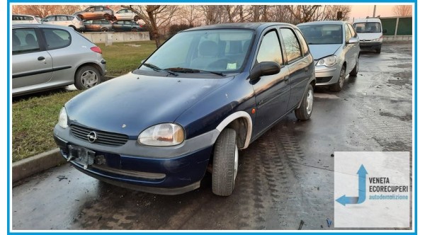 OPEL CORSA S93 del 1998 parti usate e ricambi