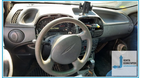 FIAT PUNTO 1N/1P del 2001 parti usate e ricambi - Tipo Motore 188A2000