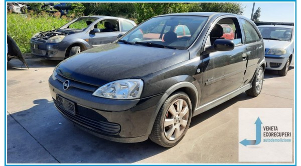 OPEL CORSA X01 del 2001 parti usate e ricambi - Tipo Motore Z10XE