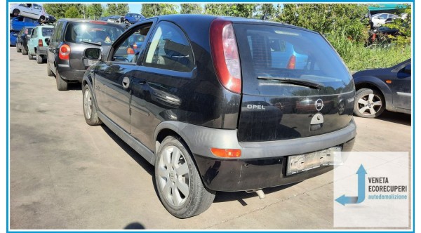 OPEL CORSA X01 del 2001 parti usate e ricambi - Tipo Motore Z10XE