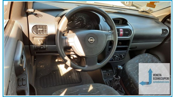 OPEL CORSA X01 del 2001 parti usate e ricambi - Tipo Motore Z10XE
