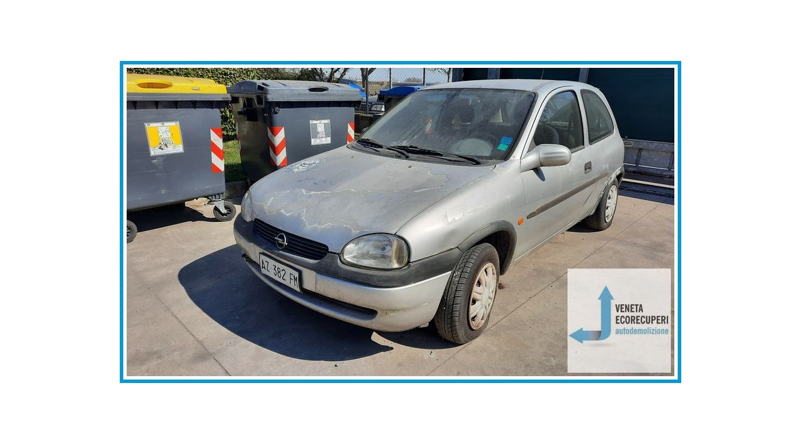 OPEL CORSA S93 del 1998 parti usate e ricambi