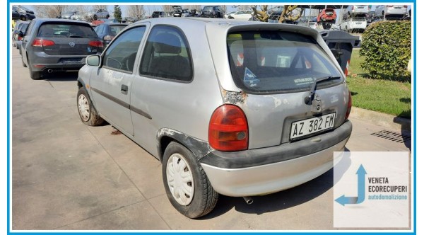 OPEL CORSA S93 del 1998 parti usate e ricambi