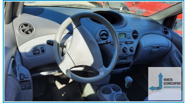 TOYOTA YARIS JPP del 2001 parti usate e ricambi - Tipo Motore 1SZFE