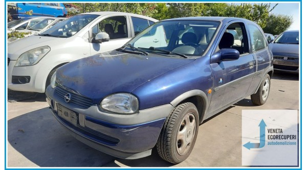 OPEL CORSA S93 del 1998 parti usate e ricambi