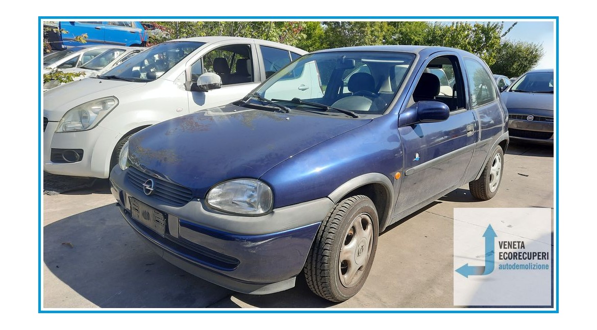 OPEL CORSA S93 del 1998 parti usate e ricambi
