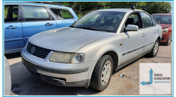 VOLKSWAGEN PASSAT 3B del 1998 parti usate e ricambi - Tipo Motore AFN