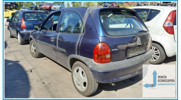 OPEL CORSA S93 del 1998 parti usate e ricambi