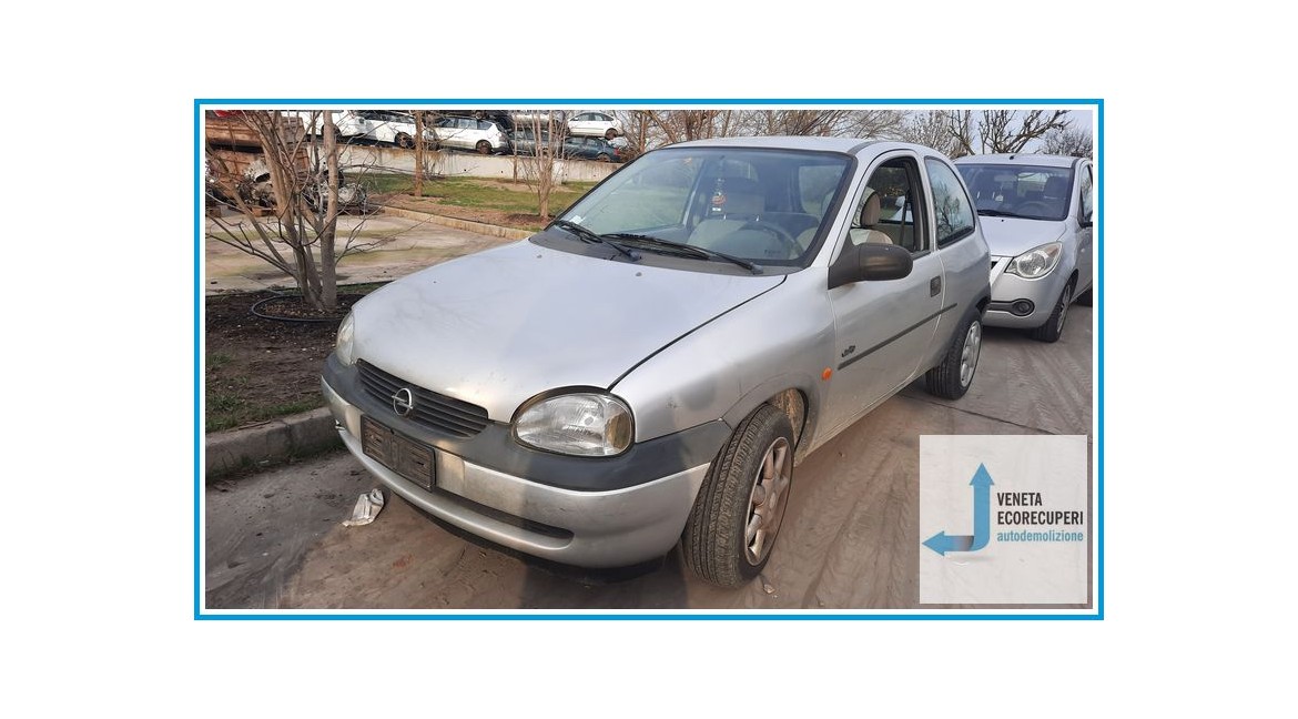 OPEL CORSA S93 del 1997 parti usate e ricambi