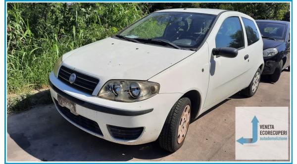 FIAT PUNTO 1N/1P del 2004 parti usate e ricambi - Tipo Motore 188A4000