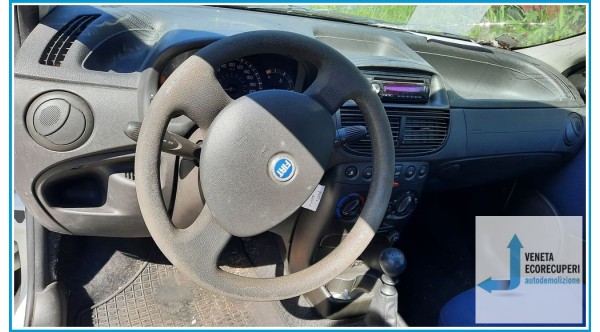 FIAT PUNTO 1N/1P del 2004 parti usate e ricambi - Tipo Motore 188A4000