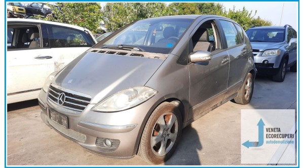 MERCEDES-BENZ Classe A W/C169 del 2006 parti usate e ricambi - Tipo Motore 266920