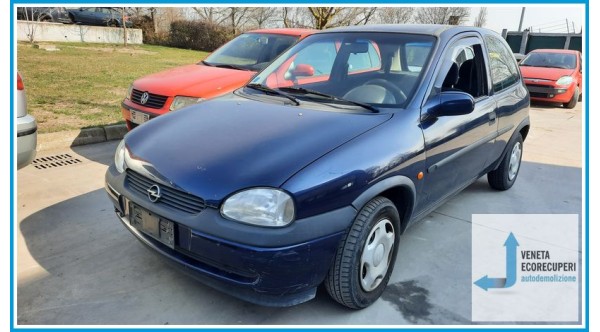 OPEL CORSA S93 del 2000 parti usate e ricambi
