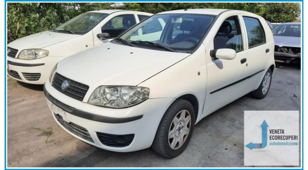 FIAT PUNTO 1N/1P del 2004 parti usate e ricambi - Tipo Motore 188A4000