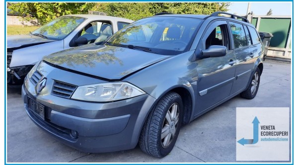RENAULT MEGANE 2a Serie del 2004 parti usate e ricambi - Tipo Motore K9KF7