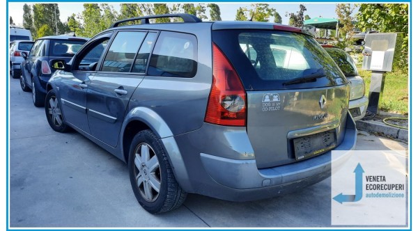 RENAULT MEGANE 2a Serie del 2004 parti usate e ricambi - Tipo Motore K9KF7