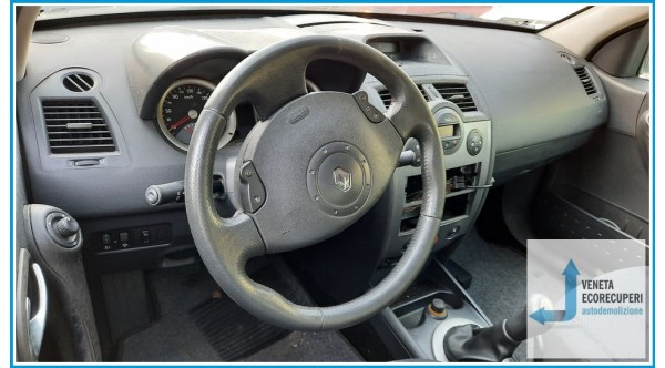 RENAULT MEGANE 2a Serie del 2004 parti usate e ricambi - Tipo Motore K9KF7