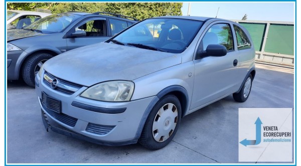 OPEL CORSA X01 del 2004 parti usate e ricambi - Tipo Motore Z10XEP