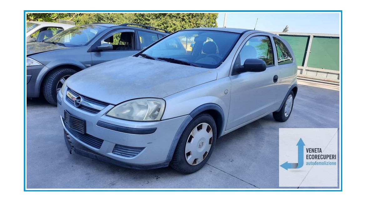 OPEL CORSA X01 del 2004 parti usate e ricambi - Tipo Motore Z10XEP