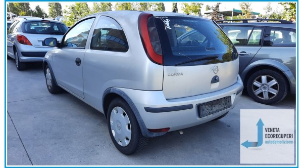 OPEL CORSA X01 del 2004 parti usate e ricambi - Tipo Motore Z10XEP
