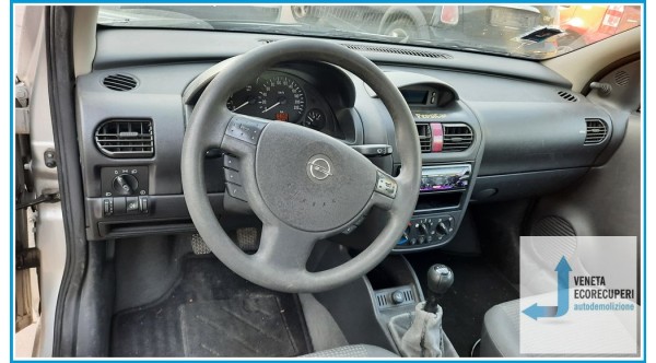 OPEL CORSA X01 del 2004 parti usate e ricambi - Tipo Motore Z10XEP