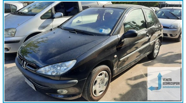 PEUGEOT 206 del 2004 parti usate e ricambi - Tipo Motore 8HX