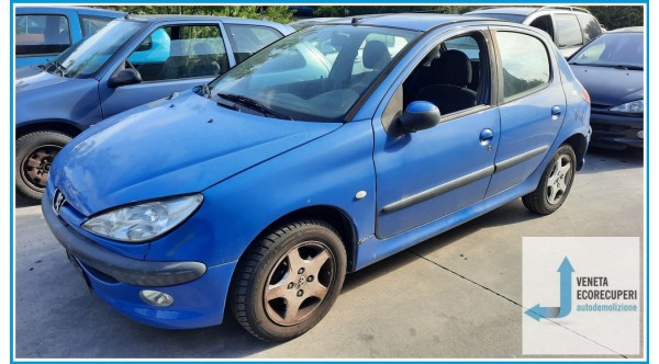 PEUGEOT 206 del 2004 parti usate e ricambi - Tipo Motore HFX