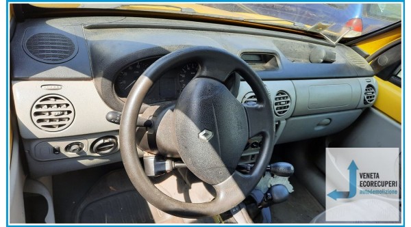 RENAULT KANGOO del 2006 parti usate e ricambi - Tipo Motore K4MB7
