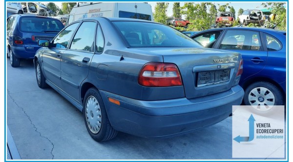 VOLVO S40 del 2001 parti usate e ricambi - Tipo Motore D4192T4