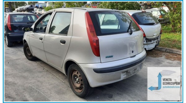 FIAT PUNTO 1N/1P del 2002 parti usate e ricambi - Tipo Motore 188A4000
